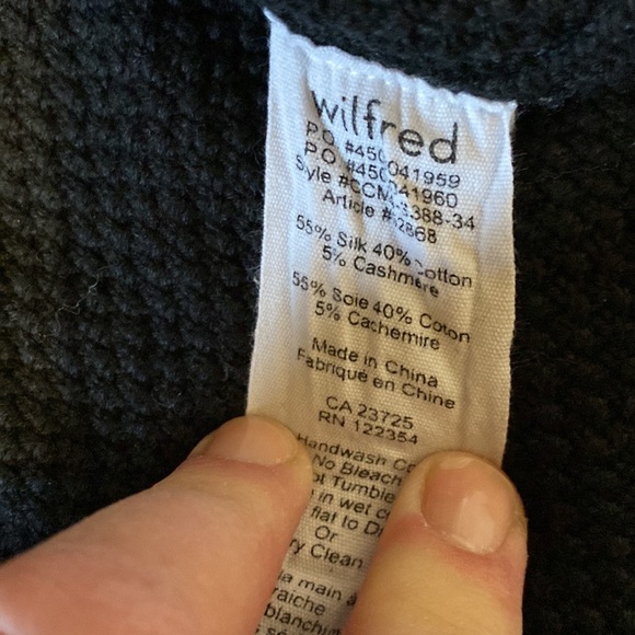 Aritzia black sweater - Picture 3 of 4